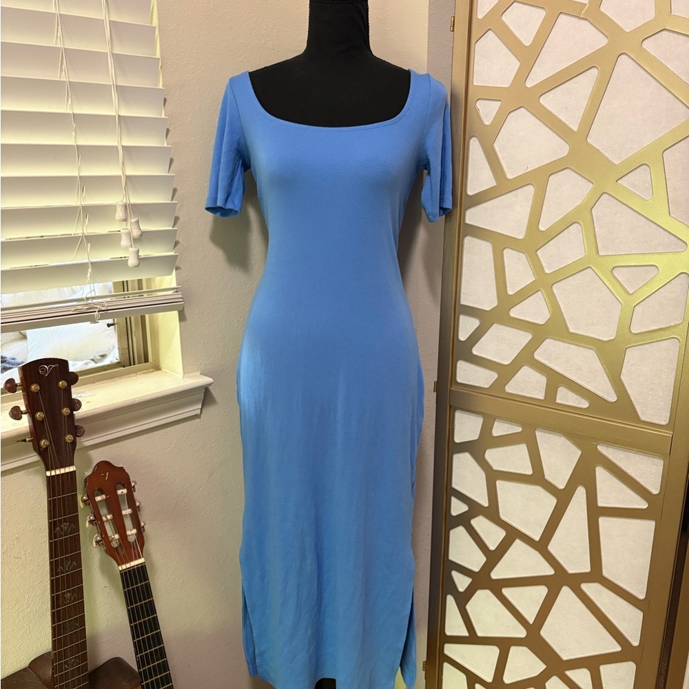 Comfortable and Stylish Blue Midi Dress